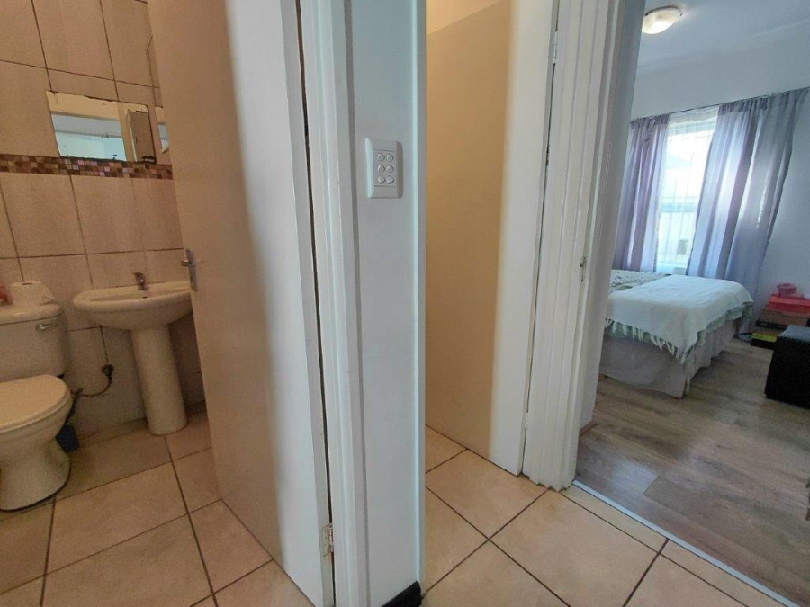 2 Bedroom Property for Sale in Victoria Park Western Cape